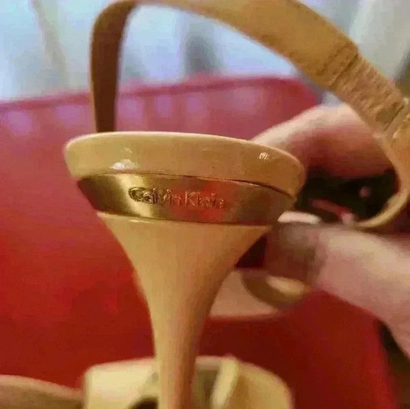 Calvin Klein Heels, size 10 - Picture 4 of 7